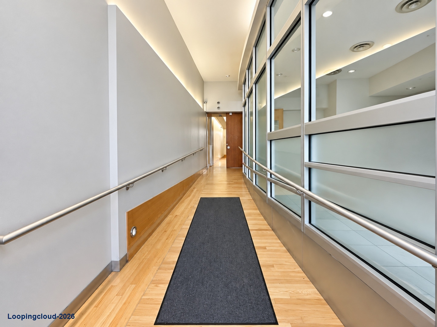Single-Tenant Office and Retail Space for Lease in Hyde Park, Chicago