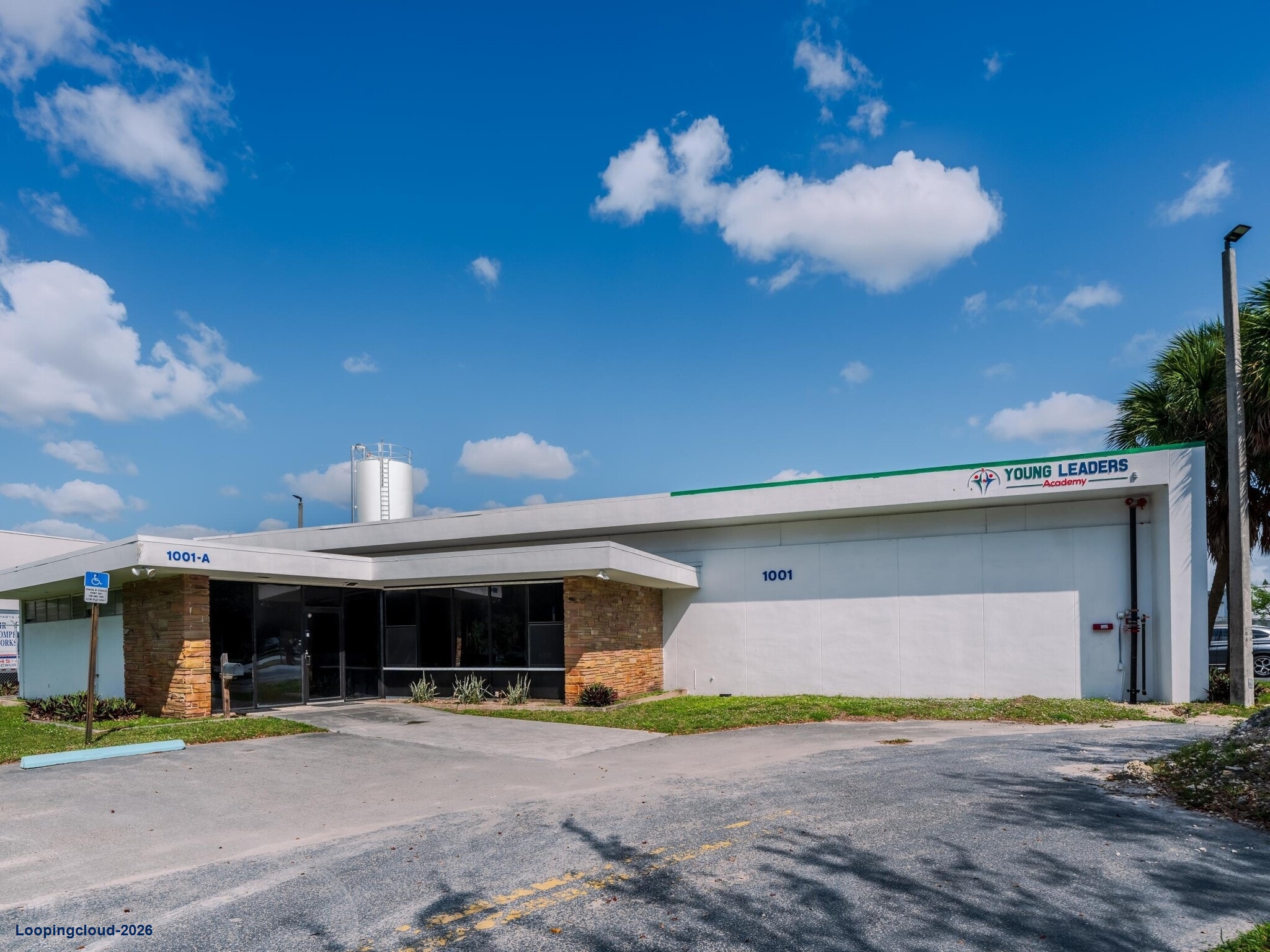 Industrial Flex Space with Heavy Power and Yard Area for Lease in Miami, FL