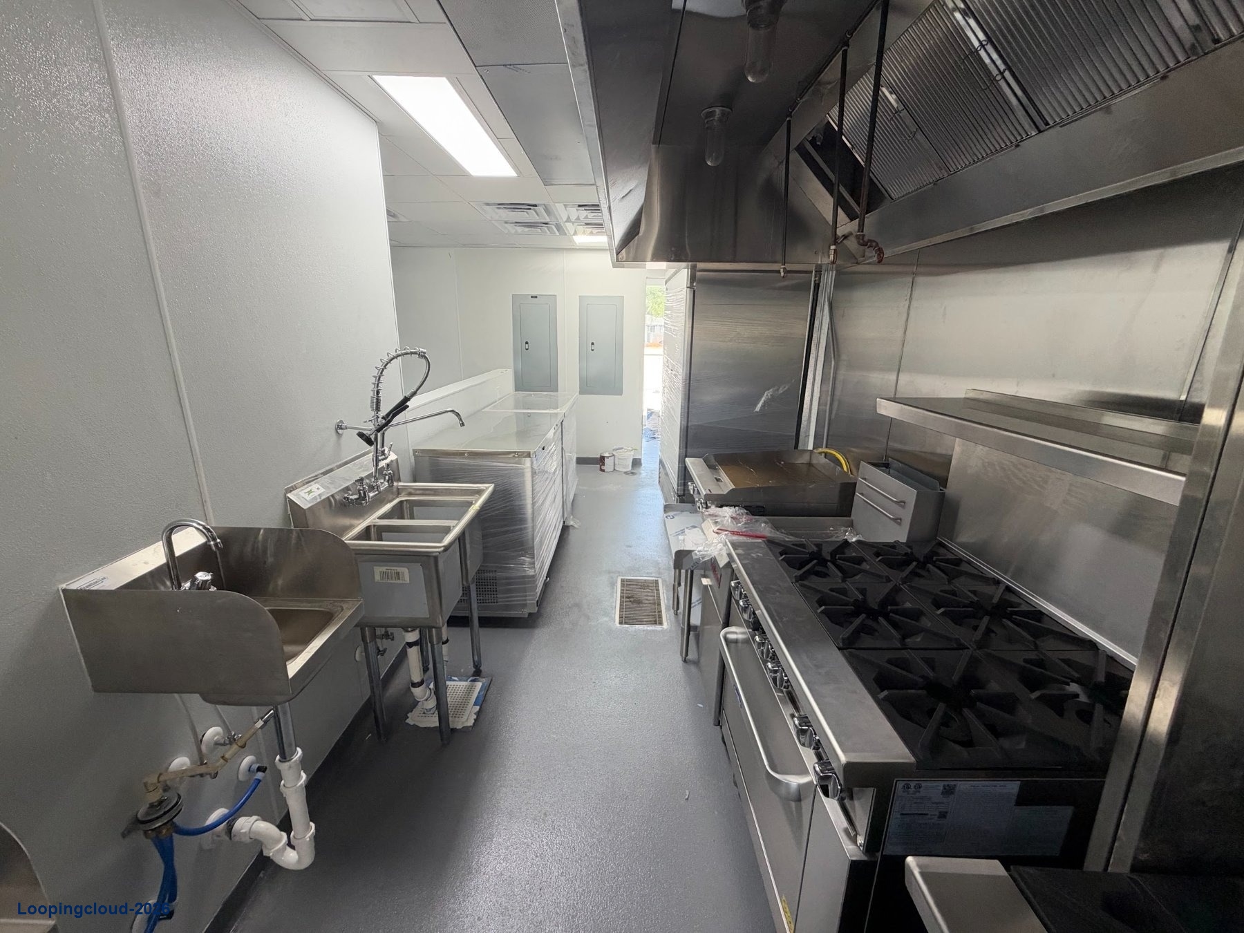 Commercial Kitchen and Retail Food Space for Lease in Oakland Park, FL 33334