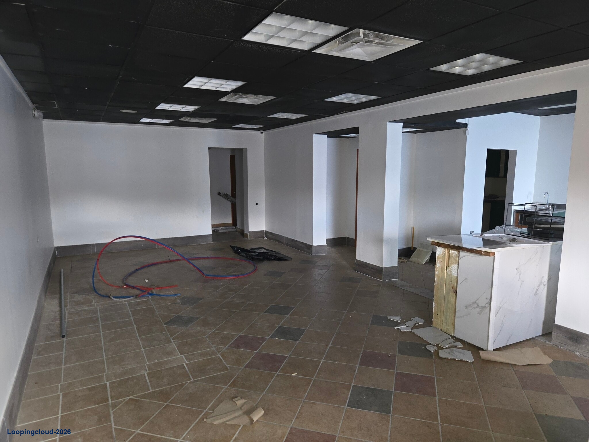 Retail, Service, and Restaurant End-Cap Space for Lease in Florida