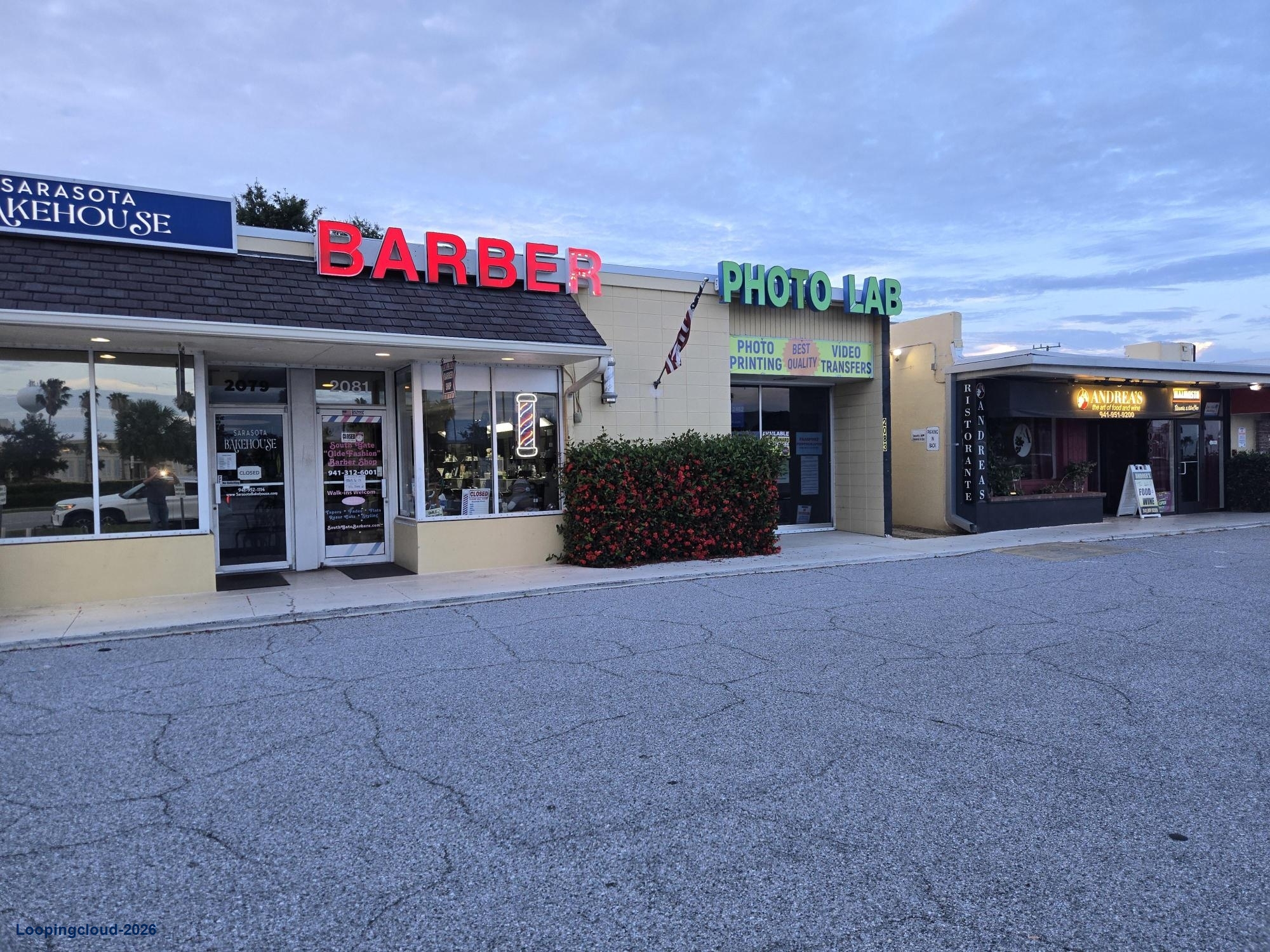 Retail and Commercial Storefront for Lease on Siesta Drive in Florida