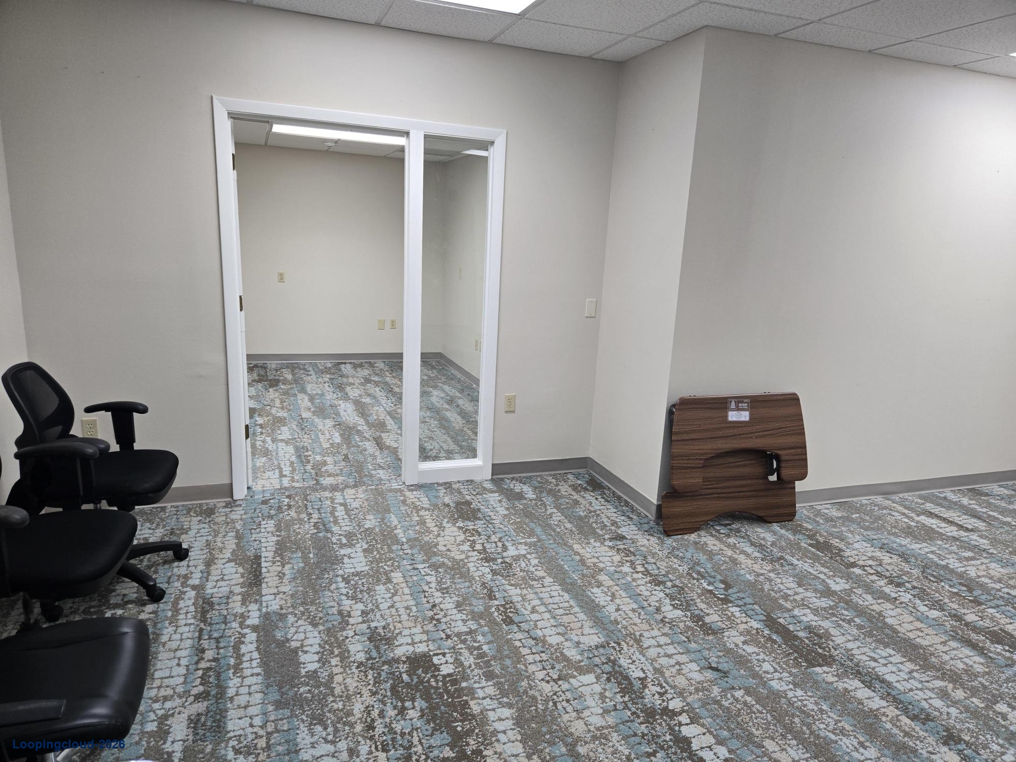 Prima Plaza Professional Office Building for Lease on Swift Road in Sarasota, FL