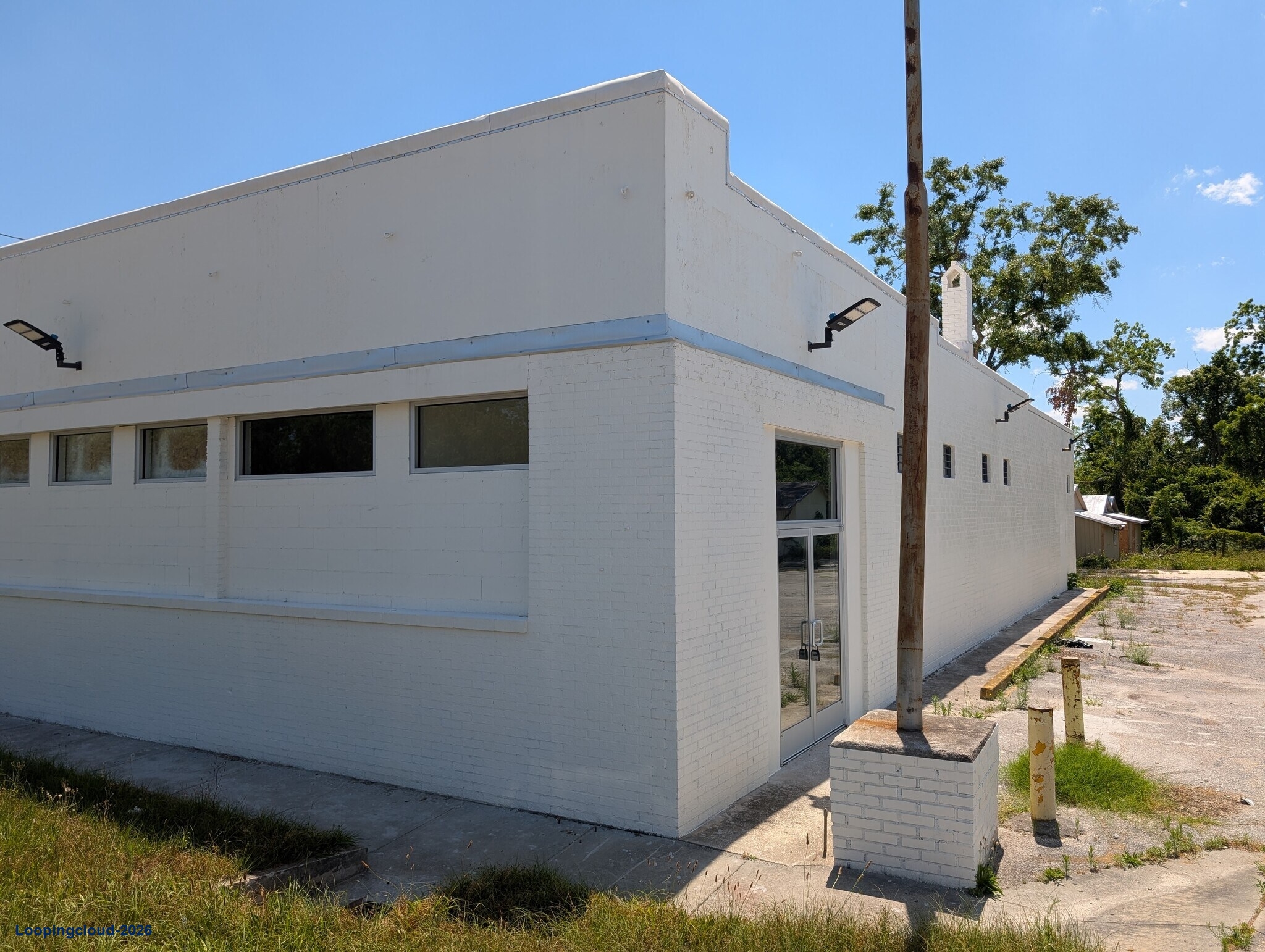 C-Store Property + 4 Houses For Sale in Valdosta, GA | 550 S Patterson St ($599K)
