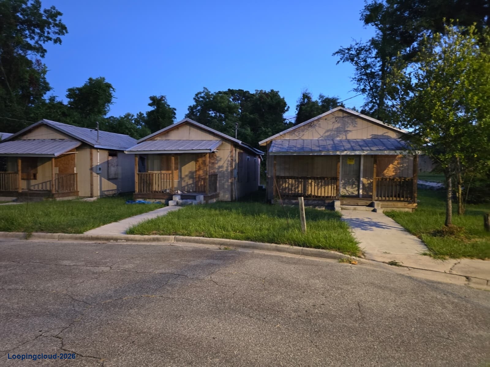 C-Store Property + 4 Houses For Sale in Valdosta, GA | 550 S Patterson St ($599K)