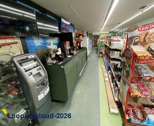 Gas Station, Liquor Store & 3BR House For Sale on 13.26 AC | Fort Gaines, GA ($1.799M)