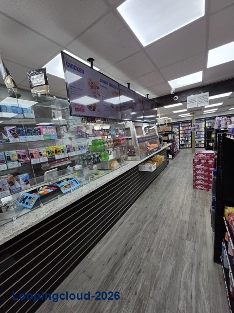 Unbranded Gas Station, Mechanic Shop & 3BR House For Sale | Pavo, GA ($599,000)