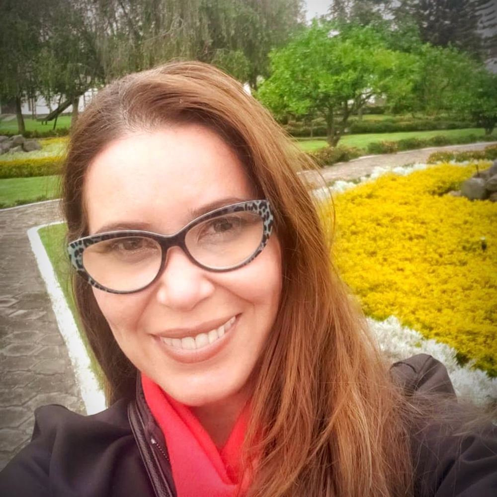 Carolina Montoya - Broker/Agent 1254 NE 123 Street  Tampa 33602 Florida | loopingcloud.com