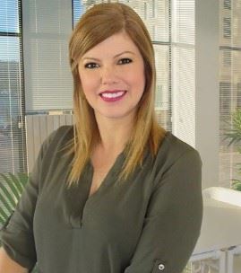 ROBERTA ESCALON - Broker/Agent 2645 Executive Park Dr  Davie 33331 Florida | loopingcloud.com